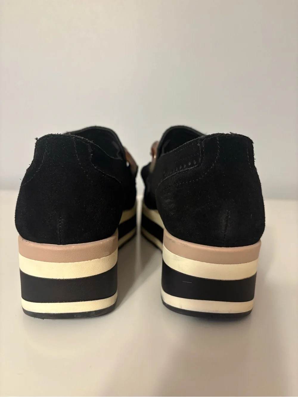 Dolce Vita black platform slip on with tortoiseshell chain size 8.5 EUC